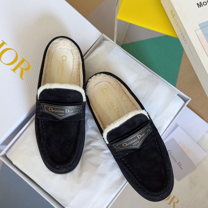 ch**an D*or slippers